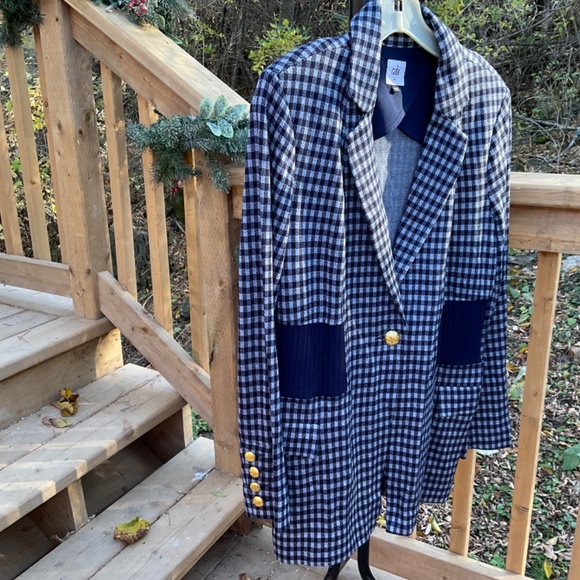 CAbi Blazer - Picture 2 of 6